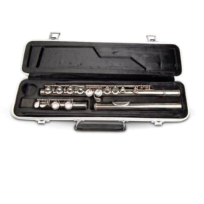 Gator TSA Series ATA Molded Polyethylene 61-Note Keyboard Case w/ Wheels image 2