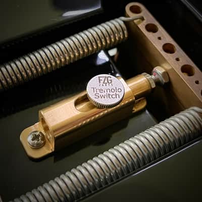 Tremolo Switch image 3