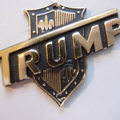 "Trump" Headstock Badge/Emblem/Logo Vintage Japan 1960's Gold / Black N.O.S. image 1