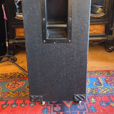 UK Made! Laney 4x12" 280-Watt 16-Ohm Straight Guitar Cabinet w/ Celestion G12-70 Speakers image 4