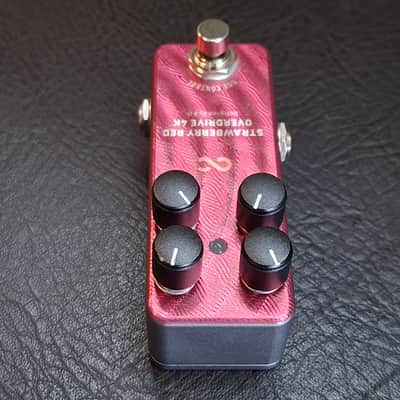 One Control Strawberry Red Overdrive 4K image 6