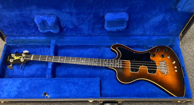 1981 Gibson RD Artist CMT Bass • Tobacco Sunburst • Original • Extraordinary image 1