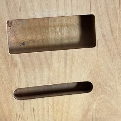G&L Fullerton L-2500 left handed lefty bass body USA base coat image 2