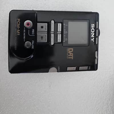 Sony PCM-M1 legendary professional-grade Digital Audio Tape (DAT) recorder 2000 - Excellent image 2