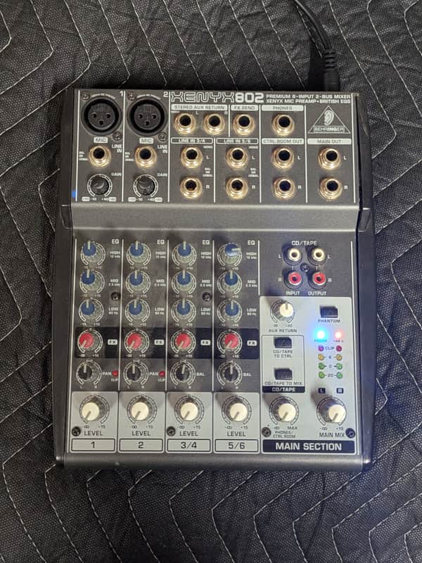 Immagine Behringer Xenyx 802 Mixing Console, 8 Channel - Black - 1