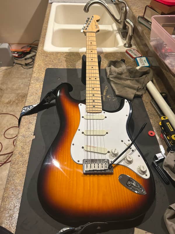 Fender Strat Plus Deluxe with Maple Fretboard 1990 - 1998 - Antique Burst image 1