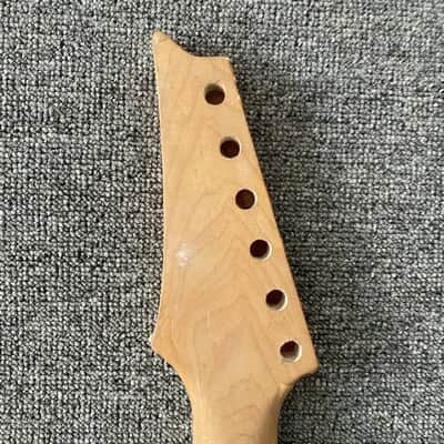 Flower Top Headstock Guitar Maple Neck, Rosewood 24 Frets Fingerboard image 6