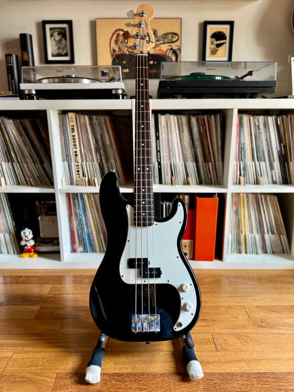 Fender Precision Bass  2004 - Gloss black - Black Label image 1