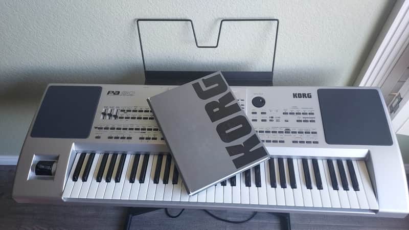 Korg Pa80 Expanded / 61 Keys Arranger Workstation 2002 Silver image 1