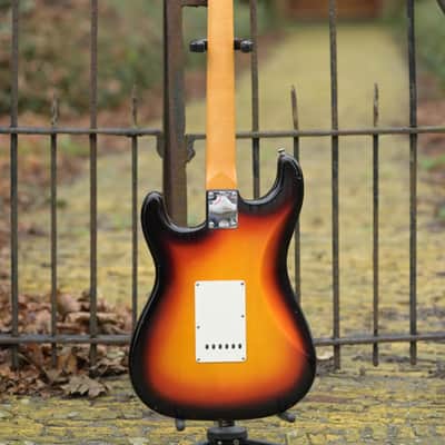 Fender Custom Shop 1965 Stratocaster HSS Journeyman - 3-Color Sunburst image 15