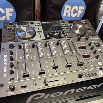 Pioneer MEP-7000 Professional Multi-Entertainment DJ Player – Controller + Drive Unit image 2