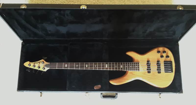 Rare Aria Pro II Avante Series Active 5-String Bass Guitar with