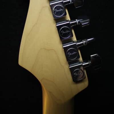 FENDER AMERICAN STRATOCASTER 2002 - 3 TONE SUNBURST image 8