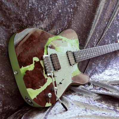 GB Liuteria Traditional Tele walnut burl and resin green image 9