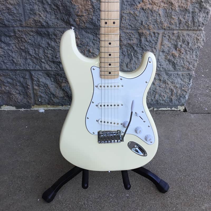 Squier Affinity Series Stratocaster with Maple Fretboard Olympic White image 1