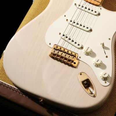 FENDER CUSTOM SHOP Vintage Custom 1957 Stratocaster Aged White Blonde [R101898] (07/31) image 3