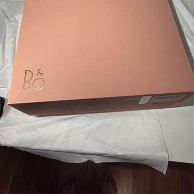 Bang & Olufsen H100 2025 image 15