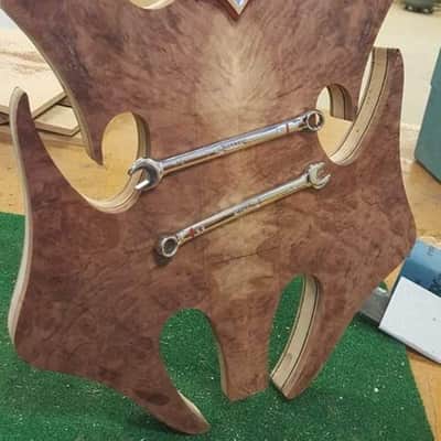 RockHewer Custom Arachnophilia 8 2017 Red Malleé Burl Gloss image 15
