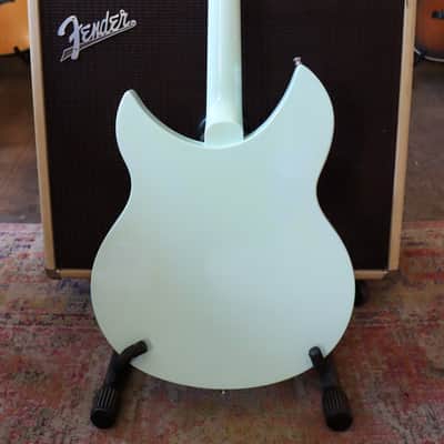 Rickenbacker 330 Blue Boy 2004 - Baby Blue (1/25) image 3