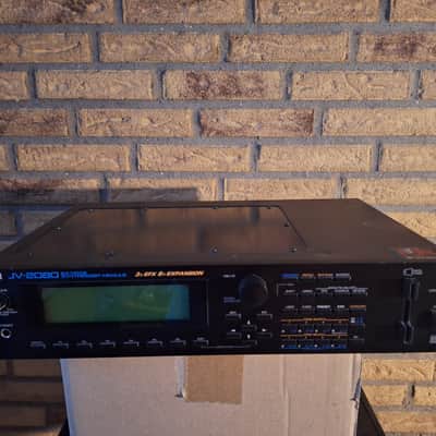 Roland JV-2080 S/N : ZJ53175