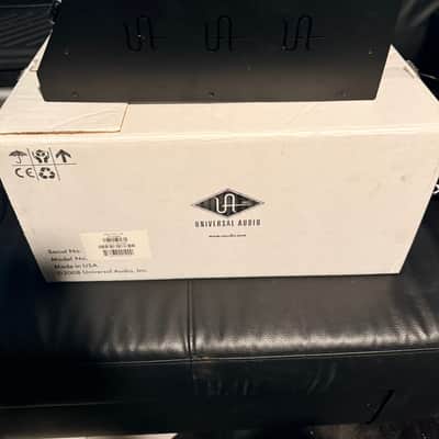 Universal Audio Solo/610 Desktop Tube Mic Preamp 2006 - Present - Black image 4