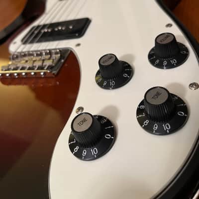 Fender Modern Player Telecaster® Thinline Deluxe 2012-2014 - Gloss Polyester image 2
