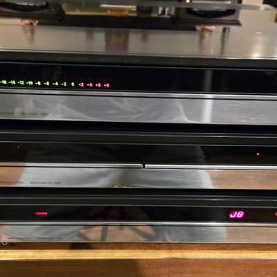 Bang and Olufsen  BeoMaster 7000 System image 3