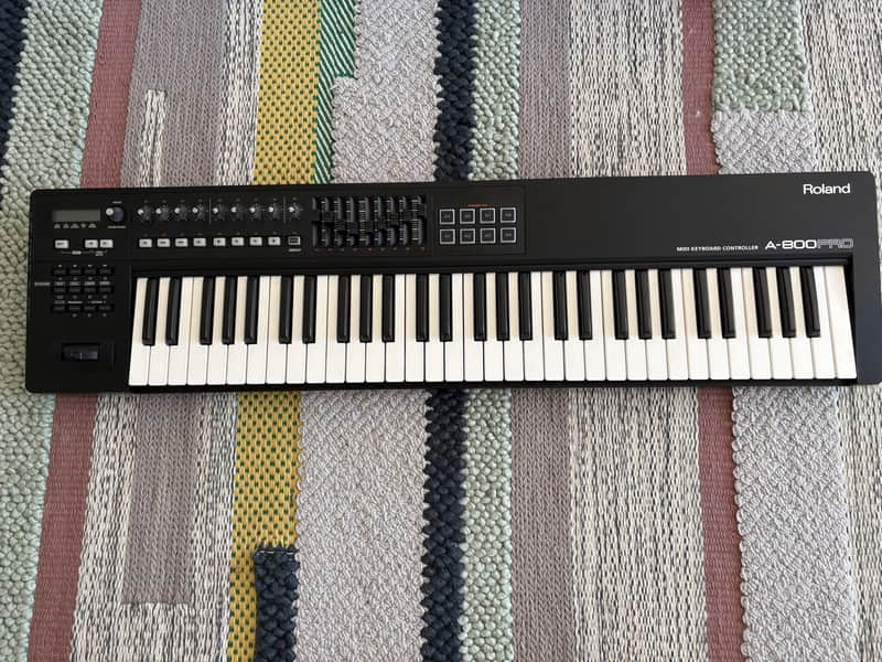 Roland A-800PRO 61-Key MIDI Keyboard Controller 2010 - Present - Black image 1