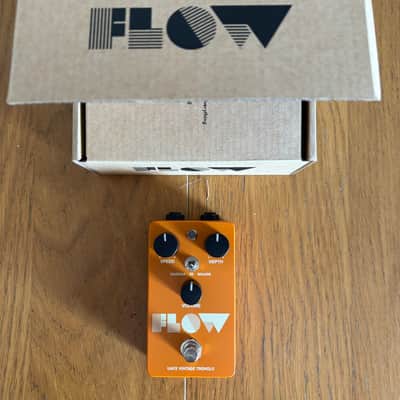 Universal Audio UAFX Flow Vintage Tremolo - ORANGE image 1