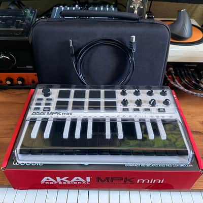 Akai MPK Mini MK2 + Official Decksaver + Hard Case + Original Box image 1
