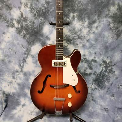 Harmony H53 Rocket 1967 Sunburst with Super-hot DeArmond Gold Foil Pickup in fabulous shape • With Original Vintage Case! image 4