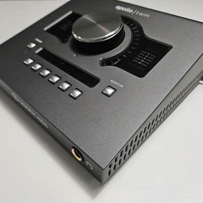 Universal Audio Apollo Twin MkII QUAD Thunderbolt 2 + UAD Plug-In Collection image 2