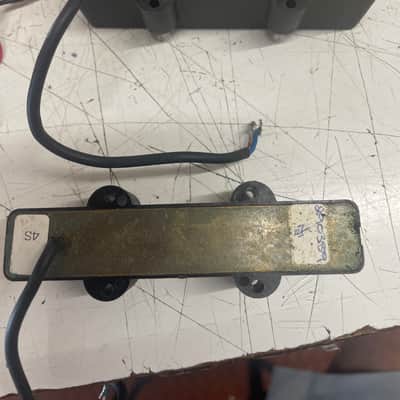Reflex Active Jazz bass pickups and wiring harness - Black image 2