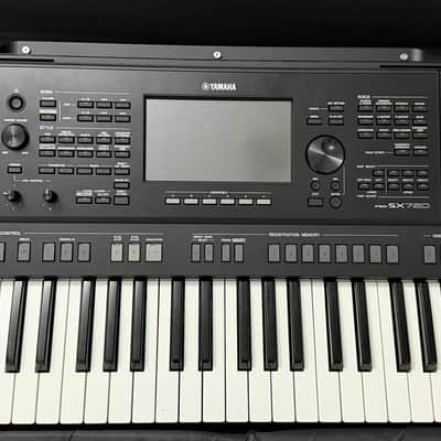 Yamaha PSR-SX720 61-Key Arranger Workstation 2024 - Present - Black image 3