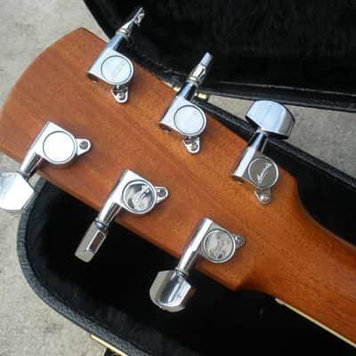 Larrivee D03 Acoustic Guitar - Earlier Model w/ Clear Pickguard image 4