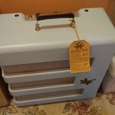 Fender Excelsior Pro Pawn Shop Series 13-Watt 1x15" Guitar Combo 2013 - 2014 - Sonic Blue image 6