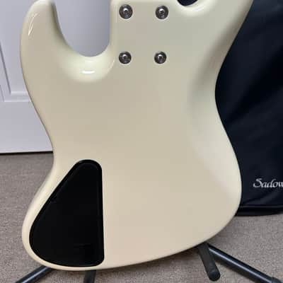 Sadowsky MetroLine 21-Fret Vintage P/J 5 String Bass Red Alder Body - Olympic White image 4