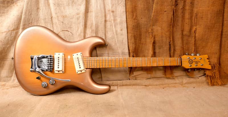 Mosrite M-88 1988 - Goldburst image 1