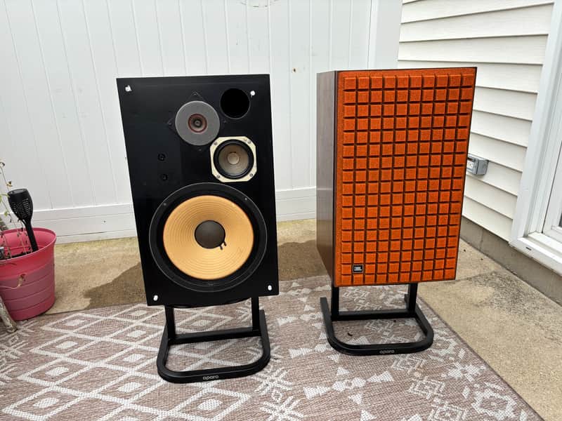 JBL L100A 1970s - Walnut Veneer