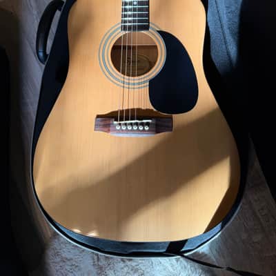 Squier 093-0315-021 Acoustic Guitar with Case 2000’s Lacquered image 4