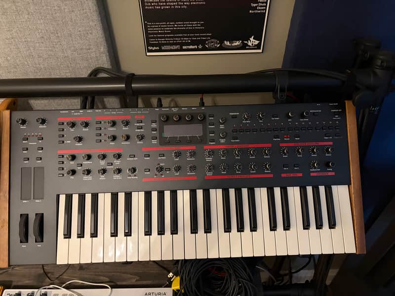 Dave Smith Instruments Pro 2 44-Key Monophonic / Paraphonic Synthesizer 2014 - 2018 - Black with Wood Sides image 1