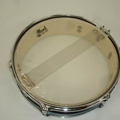 Pearl Wood Shell Piccolo 13x 3.5 Snare Drum, Black image 10