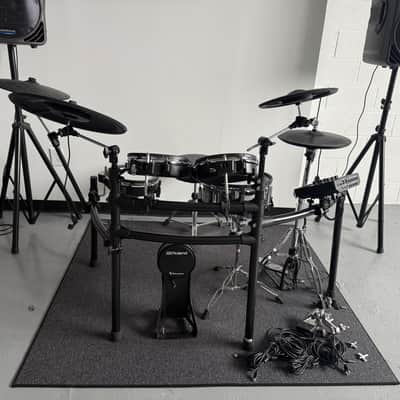 Roland TD-27KV2 V-Drum Kit + Rug + BT-1 Bundle
