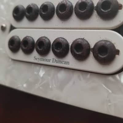 Seymour Duncan SH-8b Invader Bridge Pickup White with Tom Delonge pickguard image 2