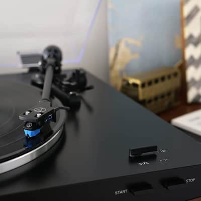 Audio-Technica Fully Automatic Wireless Belt-drive Turntable - White + 26 Month Protection Pack image 11