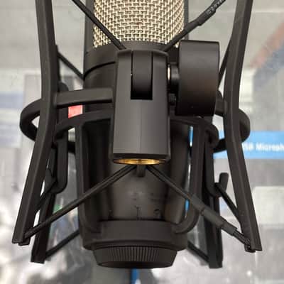 AKG P220 Microphone image 4