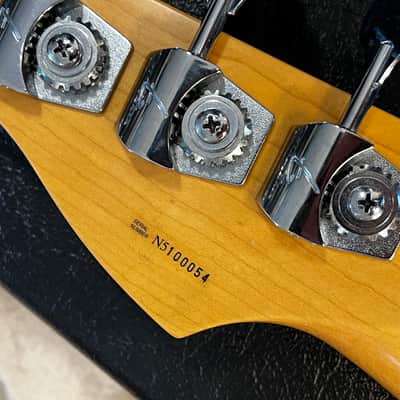 1995 Fender American Standard Jazz Bass Crimson Burst image 10
