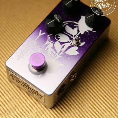 Flattley Guitar Pedals Violet Tremolo image 1