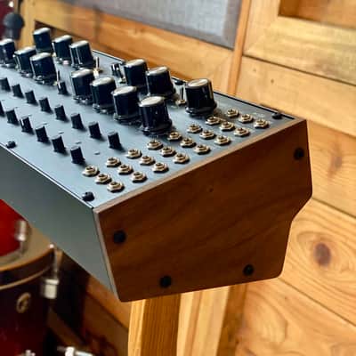 Moog DFAM Drummer From Another Mother Semi-Modular Analog Percussion Synthesizer - Black/Wood imagen 5