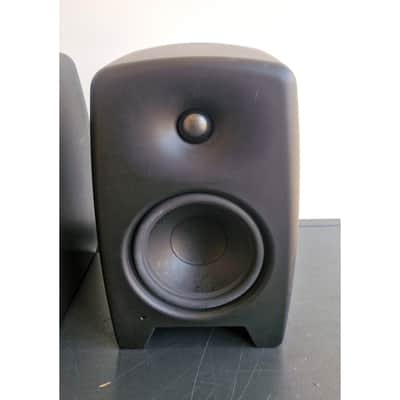 Genelec M040 - Studio Monitors Pair - Black - Excellent image 11